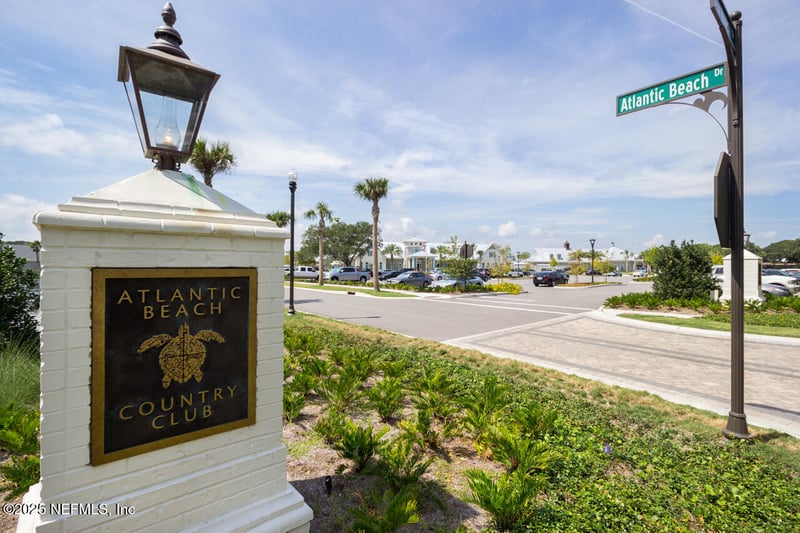 1656 Maritime Oak Dr, Atlantic Beach, FL 32233