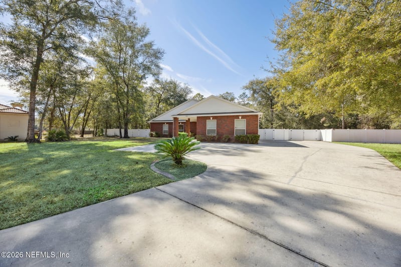 16570 Sand Hill Dr, Jacksonville, FL 32226