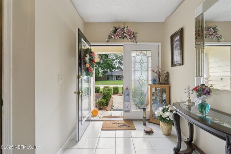 1658 Ponderosa Pine Dr E, Jacksonville, FL 32225