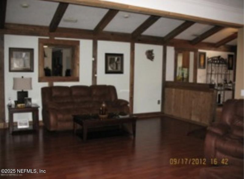 1660 Lindsey Rd, Jacksonville, FL 32221