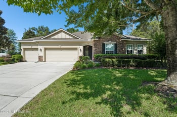 16713 Oak Preserve Dr, Jacksonville, FL 32226