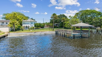 1676 River Rd, Jacksonville, FL 32207