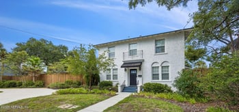 1676 River Rd, Jacksonville, FL 32207