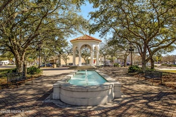 1676 River Rd, Jacksonville, FL 32207