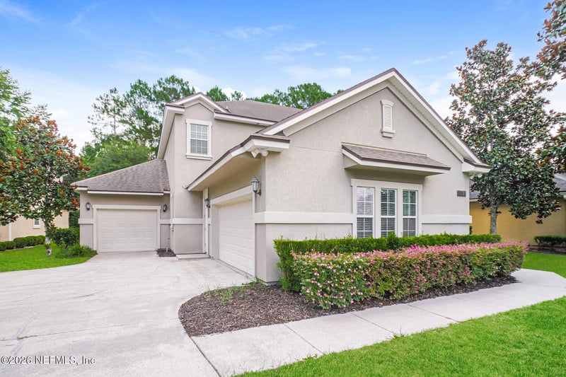 1684 Fenton Ave, St Johns, FL 32259