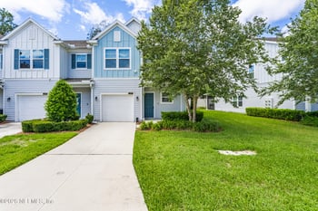 1687 Pottsburg Point Dr, Jacksonville, FL 32207