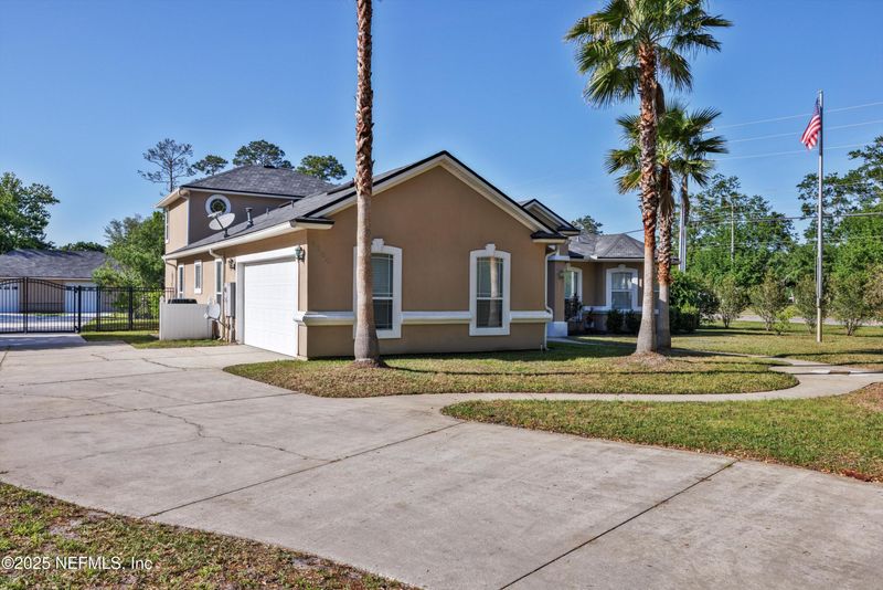 1700 Southcreek Dr, St Johns, FL 32259