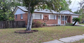 1701 Grove Park Dr, Orange Park, FL 32073