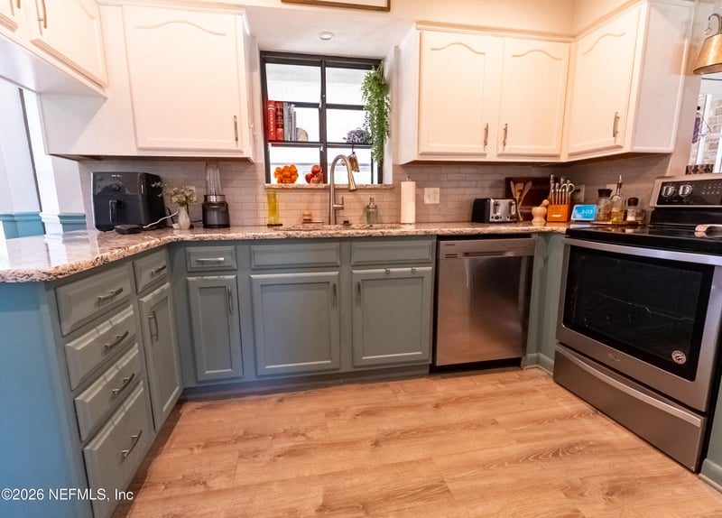 1701 Jones Rd, Jacksonville, FL 32220