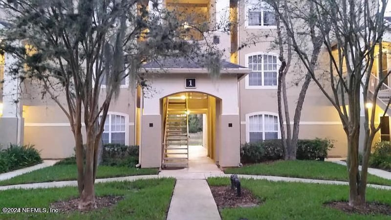 1701 The Greens Way #112, Jacksonville Beach, FL 32250