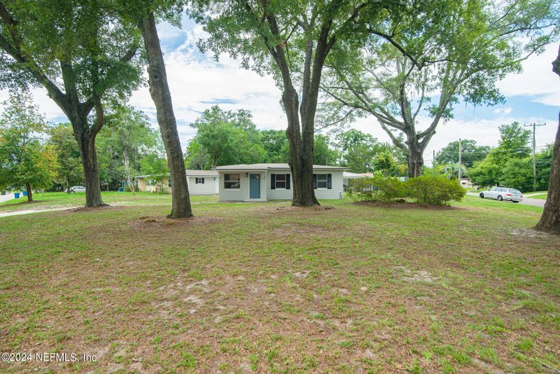 1702 King Arthur Rd, Jacksonville, FL 32211
