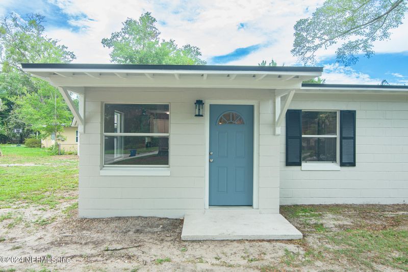 1702 King Arthur Rd, Jacksonville, FL 32211