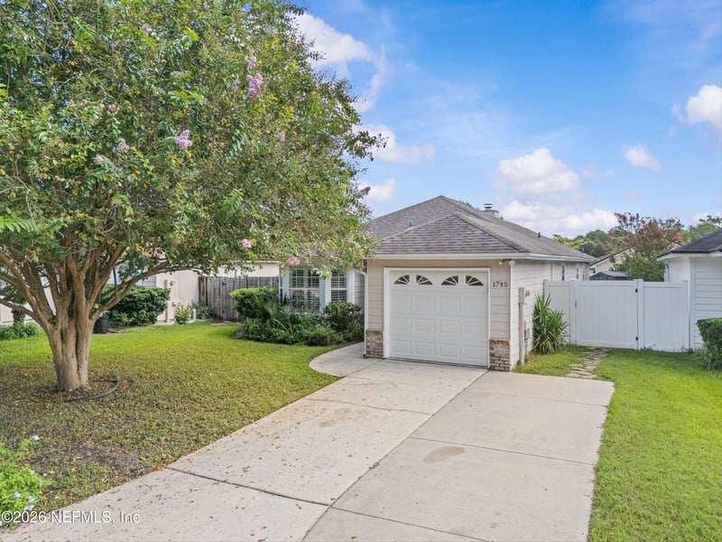 1705 Ashmore Green Dr, Jacksonville, FL 32246