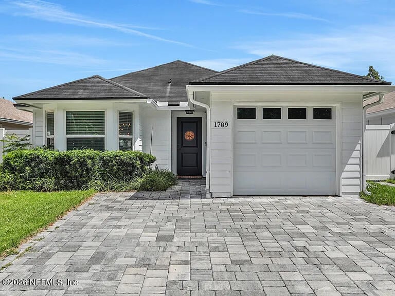 1709 Ashmore Green Dr, Jacksonville, FL 32246