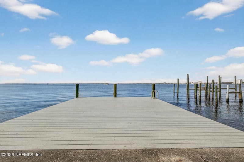 1710 River Rd, Jacksonville, FL 32207
