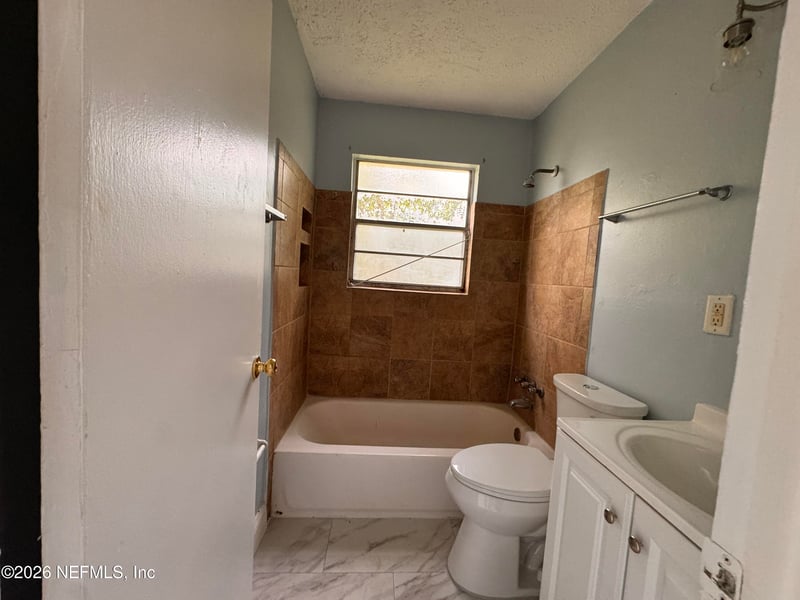 1714 Fouraker Rd, Jacksonville, FL 32221