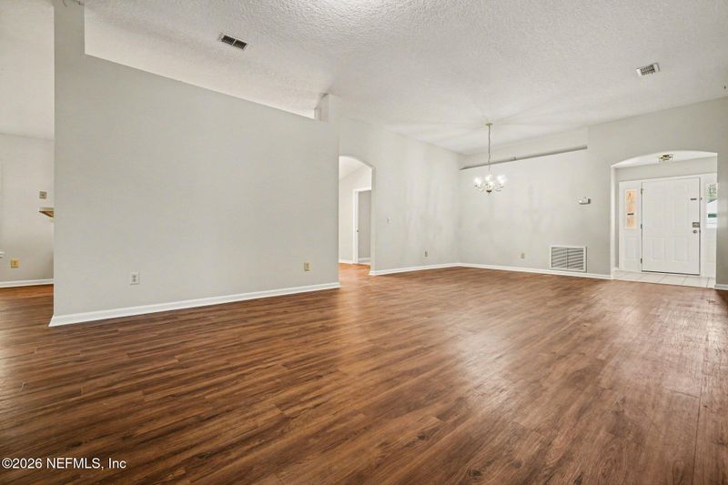 1719 Rustling Dr, Fleming Island, FL 32003