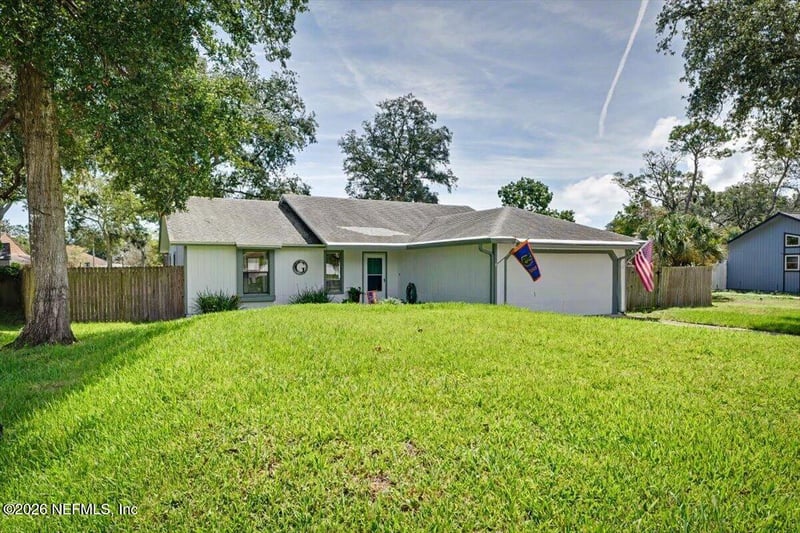 1721 Tiffany Pines Cir E, Jacksonville, FL 32225