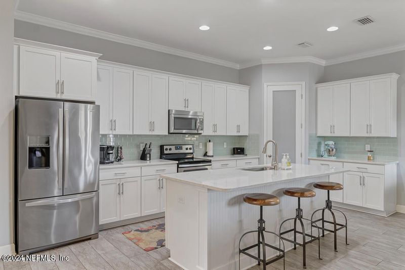 1729 Sunset Dr, Jacksonville Beach, FL 32250