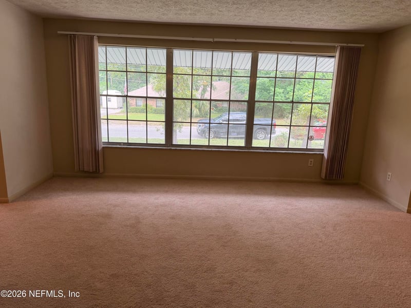 1736 Holly Oaks Ravine Dr, Jacksonville, FL 32225