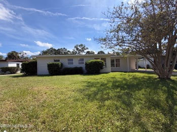 1737 Hawaii Dr E, Jacksonville, FL 32246