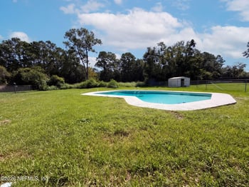 1737 Hawaii Dr E, Jacksonville, FL 32246