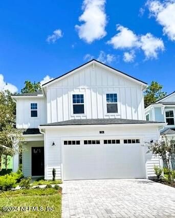 174 Zephyr Dr, St Johns, FL 32259