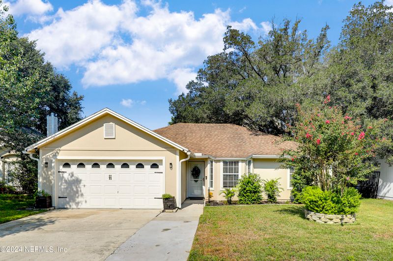 1742 Chandelier Cir E, Jacksonville, FL 32225