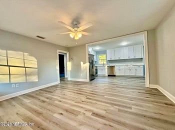 1745 Hilltop Blvd, Jacksonville, FL 32246