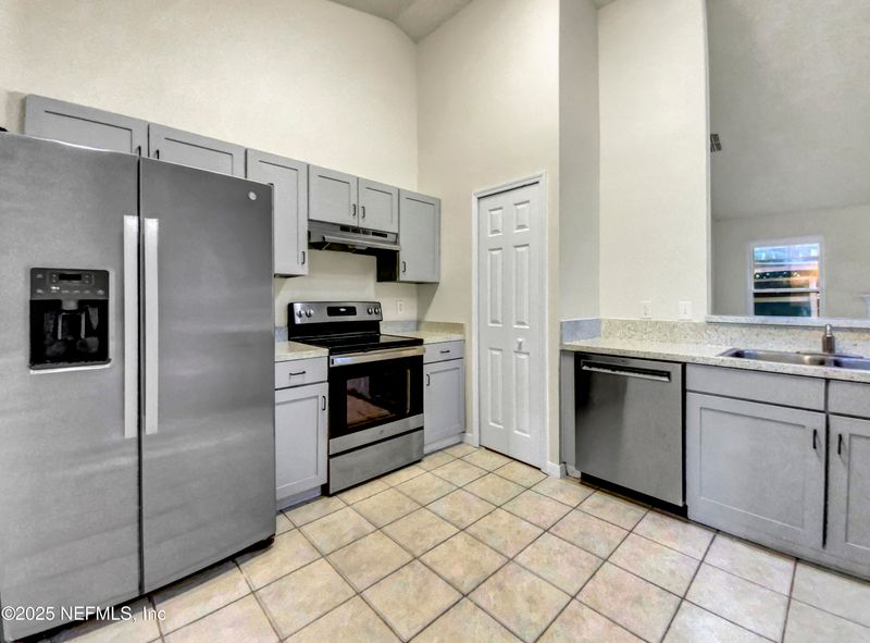 1746 Chandelier Cir E, Jacksonville, FL 32225