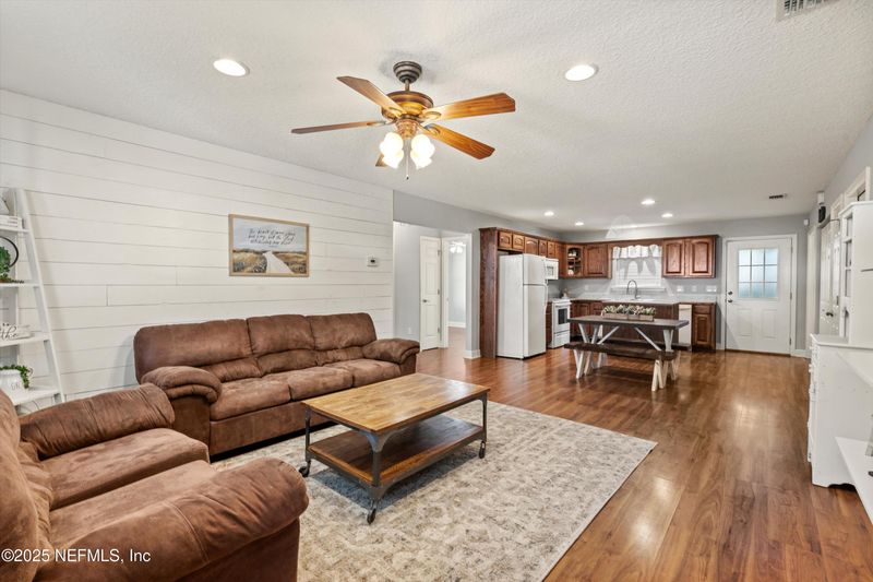 175 May St E, Baldwin, FL 32234