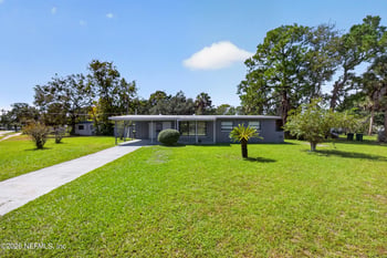 1762 Hawaii Dr E, Jacksonville, FL 32246