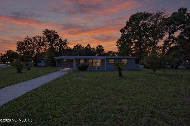 1762 Hawaii Dr E, Jacksonville, FL 32246
