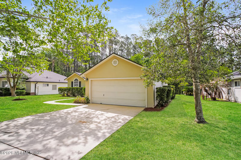 177 Southern Grove Dr, St Johns, FL 32259