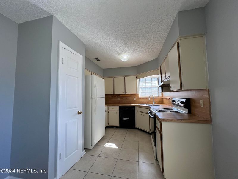 1784 Killarn Cir, Middleburg, FL 32068
