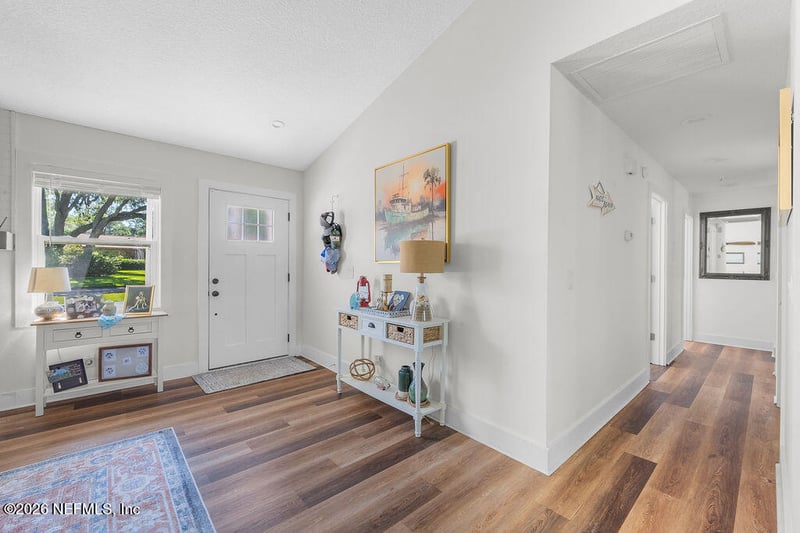 180 Cockatiel Dr, Jacksonville, FL 32225