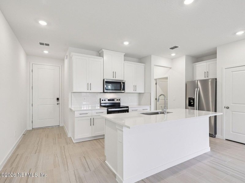 180 Yellowstone Dr, St Augustine, FL 32092
