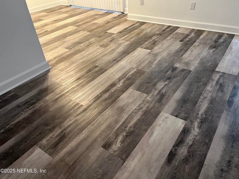 1800 Park Ave #355, Orange Park, FL 32073