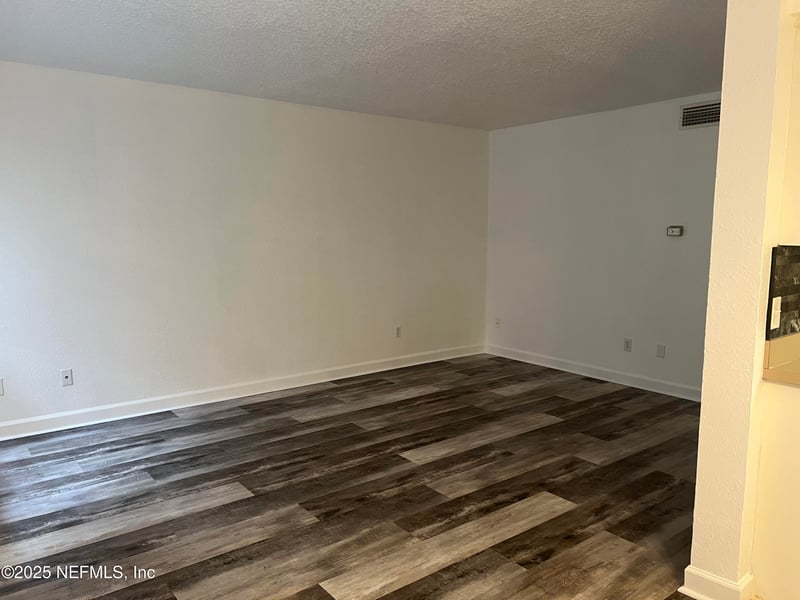 1800 Park Ave #355, Orange Park, FL 32073