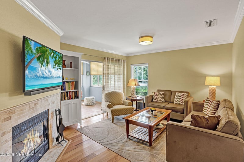 1800 The Greens Way #209, Jacksonville Beach, FL 32250
