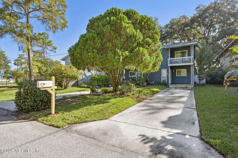 181 Sylvan Dr, Atlantic Beach, FL 32233