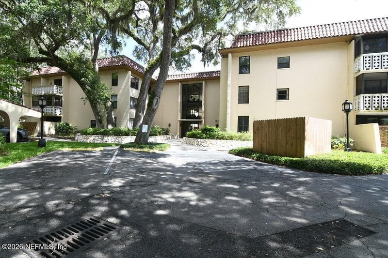 1810 Sevilla Blvd #202, Atlantic Beach, FL 32233