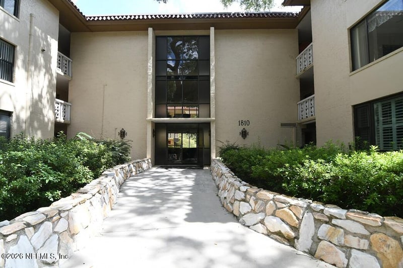 1810 Sevilla Blvd #202, Atlantic Beach, FL 32233