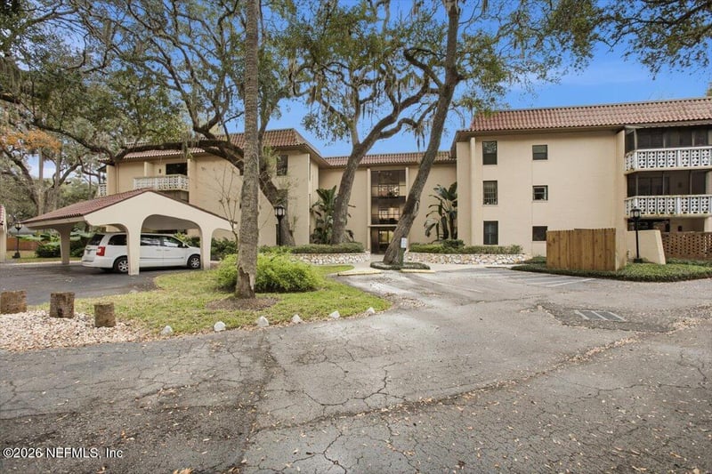 1810 Sevilla Blvd #310, Atlantic Beach, FL 32233