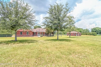 18100 Crews Rd, Glen St Mary, FL 32040