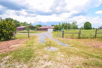 18100 Crews Rd, Glen St Mary, FL 32040