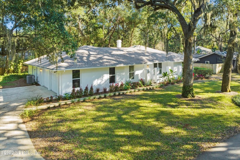 1811 Selva Marina Dr, Atlantic Beach, FL 32233