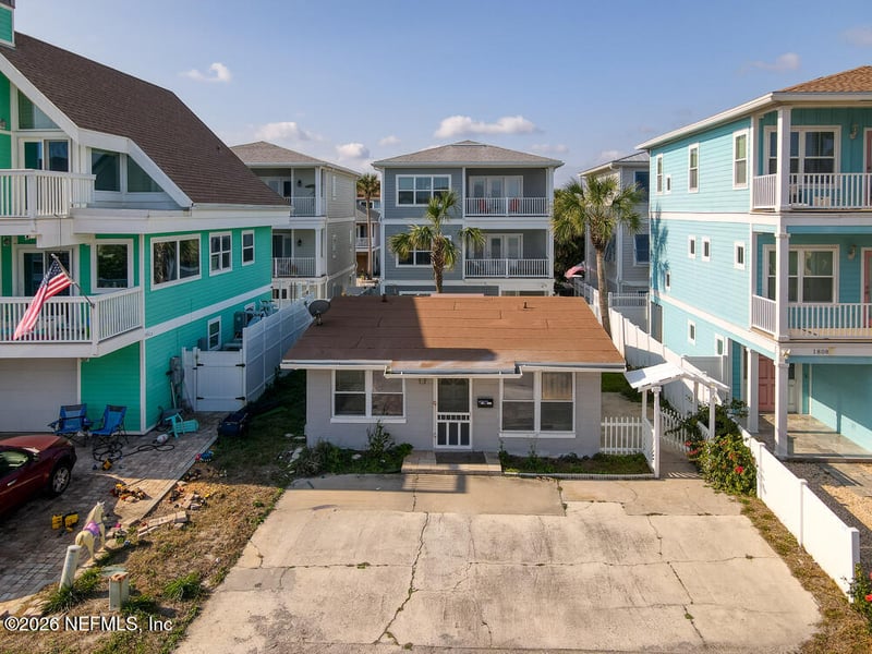 1812 Ocean Dr S, Jacksonville Beach, FL 32250