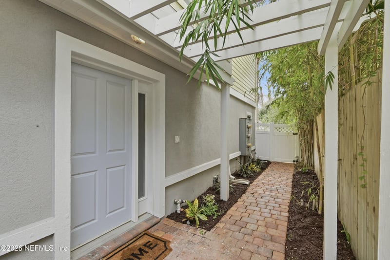 1813 2nd St N, Jacksonville Beach, FL 32250