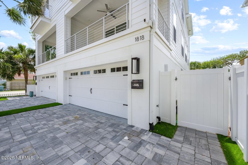 1818 2nd St N, Jacksonville Beach, FL 32250